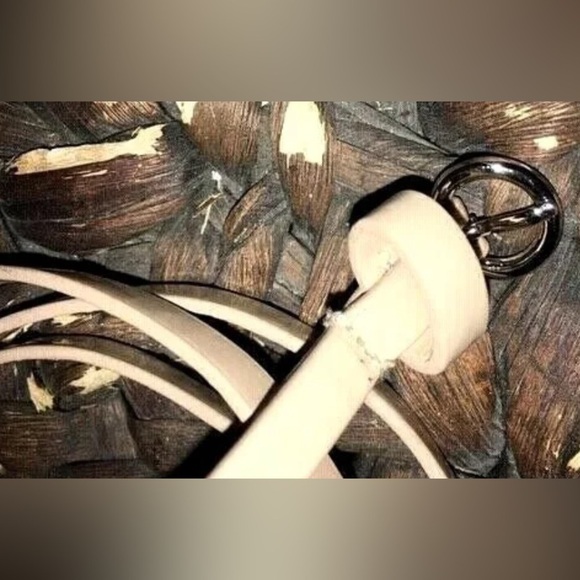 Leather Belt Ultra Slim Beige Glossy Leather, Nickle Buckle L - Picture 5 of 6